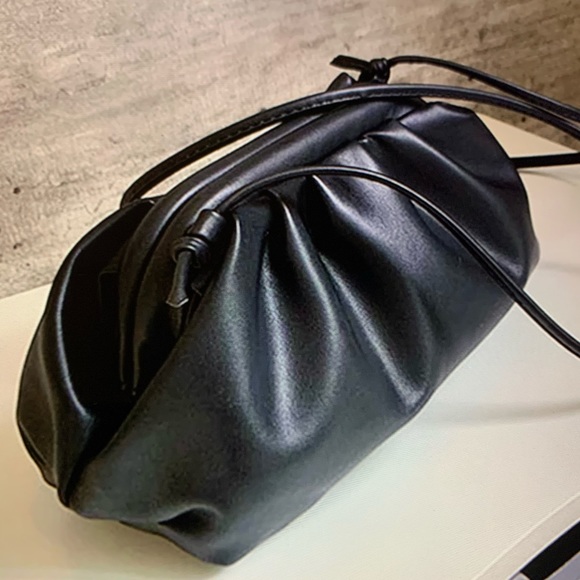 NOBRAND Handbags - CLOUD CROSSBODY BAG TAN/BLACK/IVORY